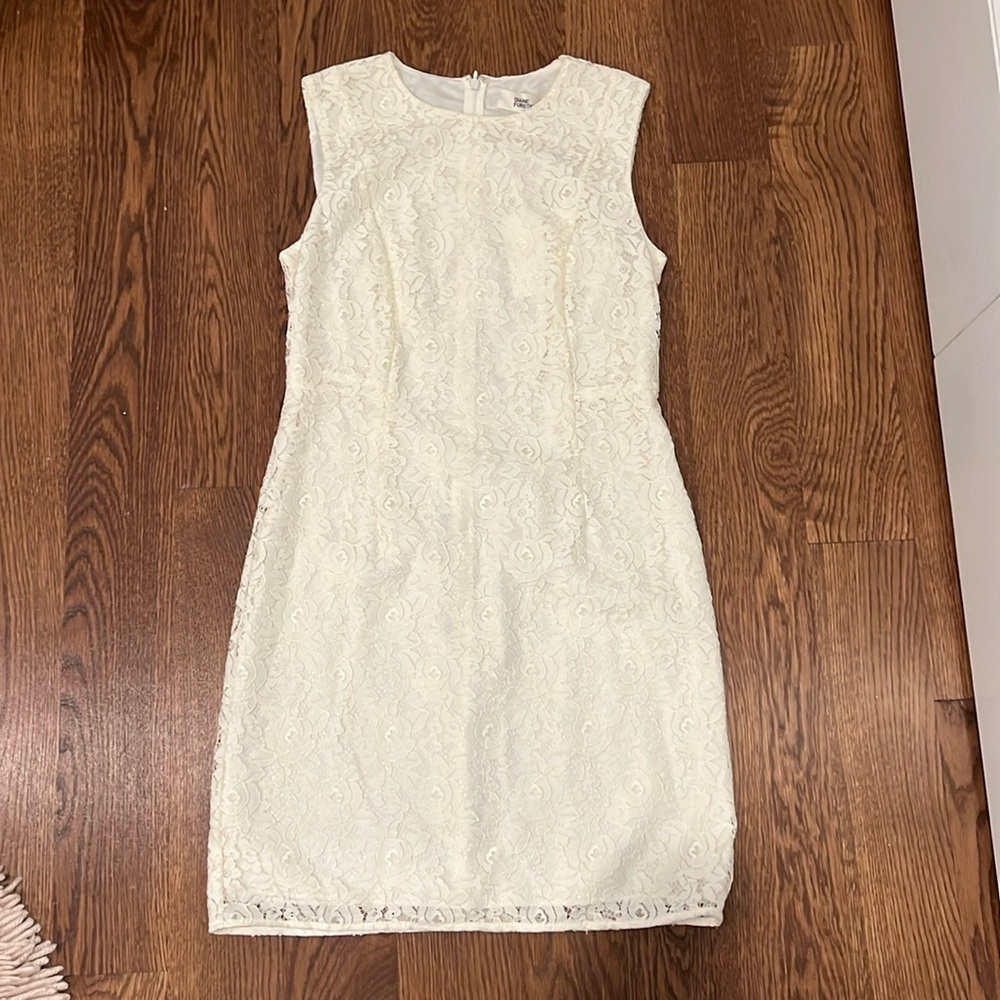 Women’s size 4 Diane Von Furstenberg ivory dress